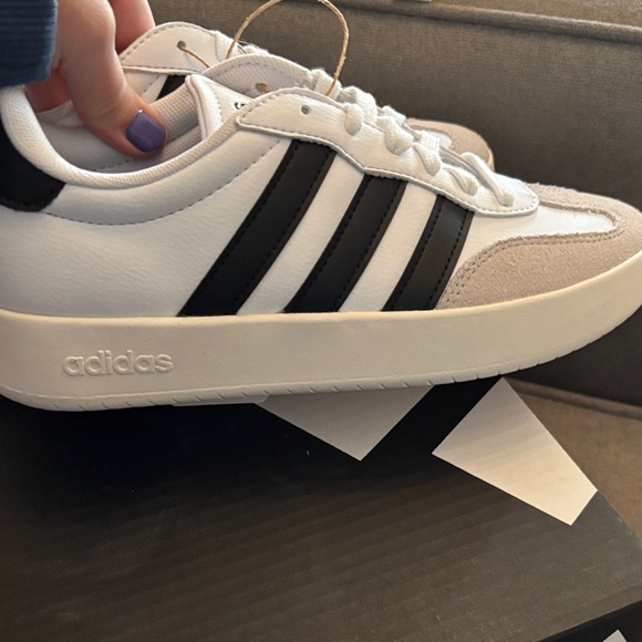 Adidas White and Black Barreda Low-Top Sneakers.  Brand new in box with tags. - Picture 6 of 10